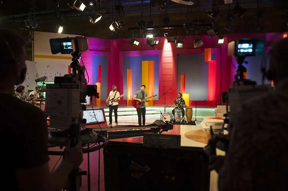 Dos días en la vida en CMMedia Televisión
