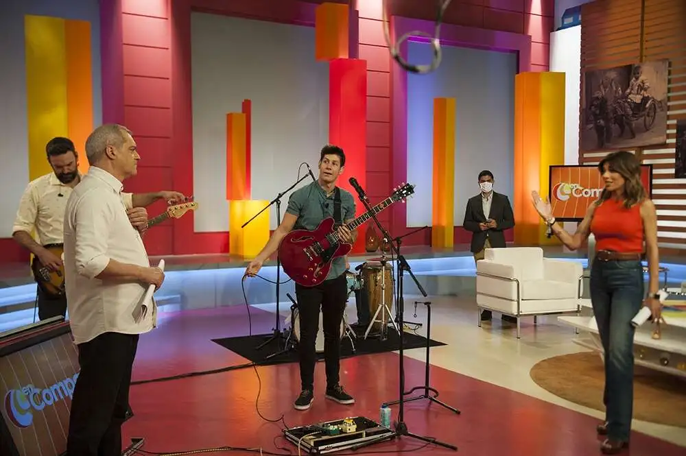 Dos días en la vida en CMMedia Televisión